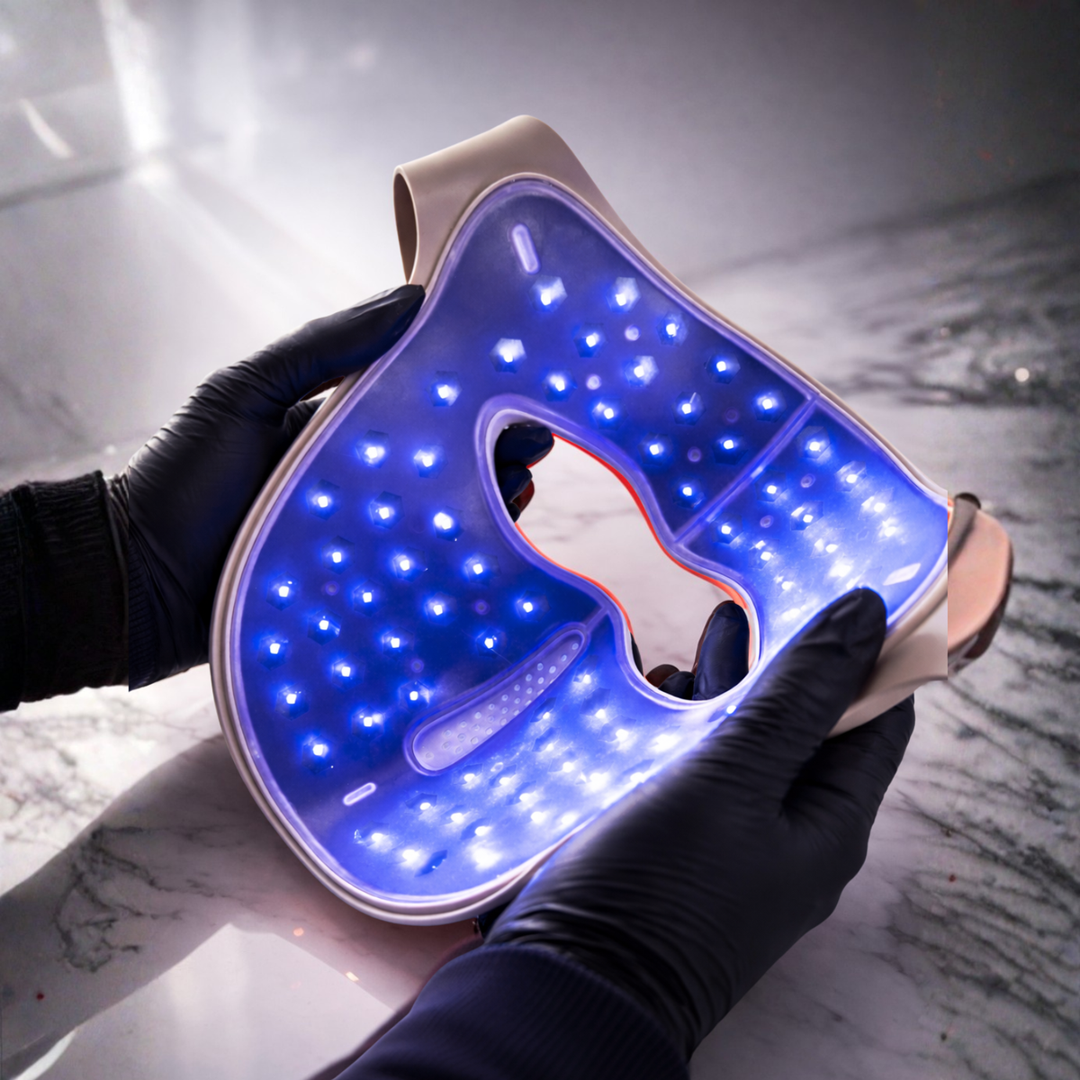 Masque Luminothérapie LED Silicone  Anti-Âge & Éclat  Sans Fil Cils & Chill
